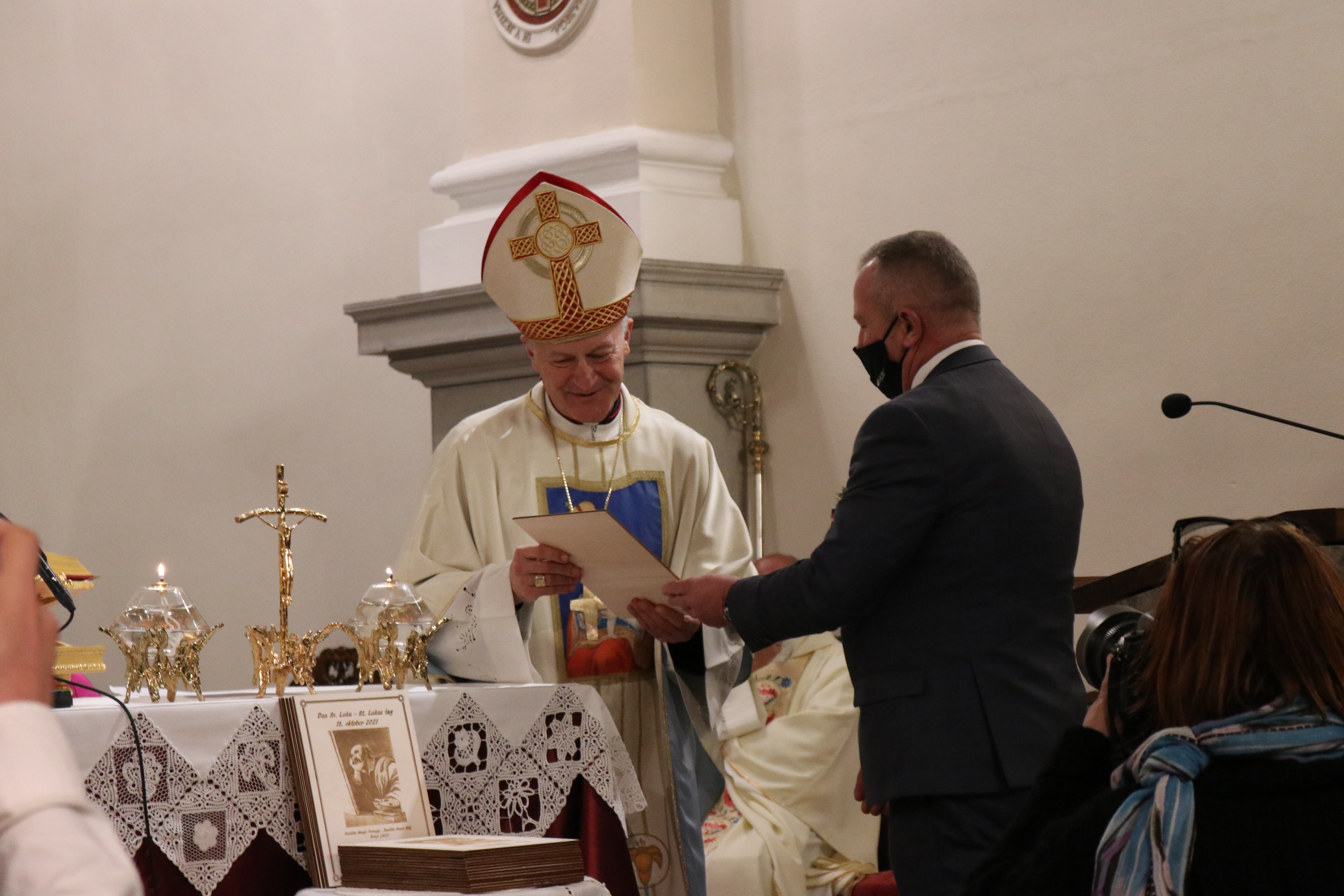 Ljubljanski pomožni škof dr. Anton Jamnik